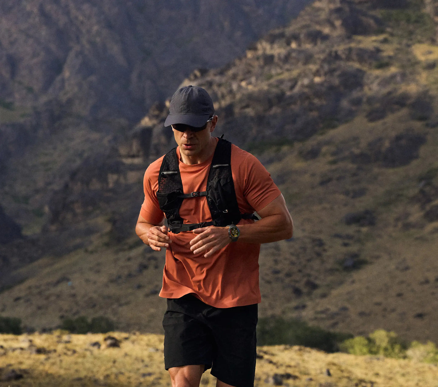 Huawei GT6 Atum Leather Strap Smartwatch 46mm Grey - With 6i headphones and extra strap